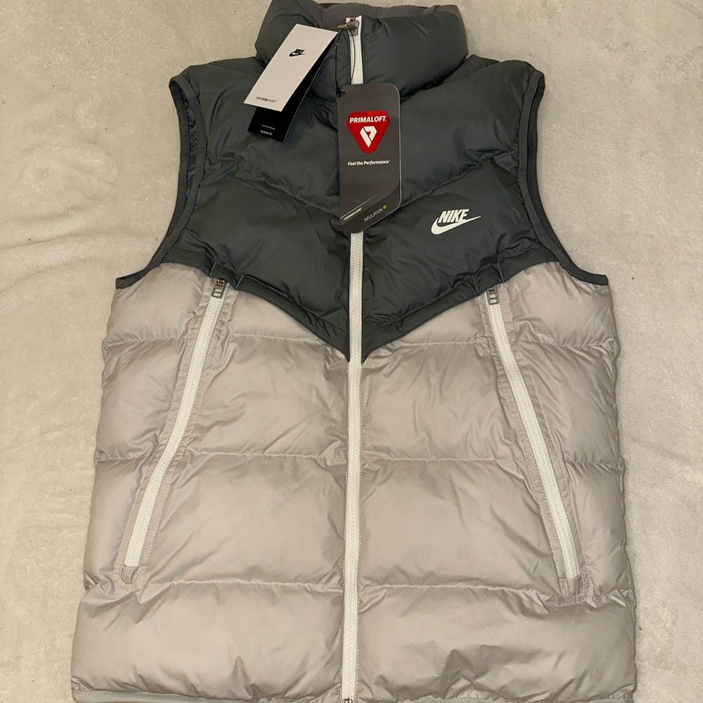 NIKE Sportswear Storm-FIT Windrunner Puffer Vest